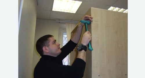 Разборка и сборка мебели в офисе. Павелецкая